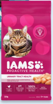 IAMS Proactive Health dry cat food