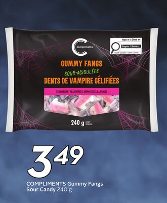 COMPLIMENTS Gummy Fangs Sour Candy